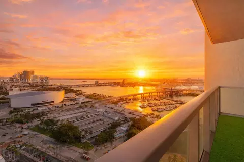 244 Biscayne Blvd #3104, Miami, FL 33132