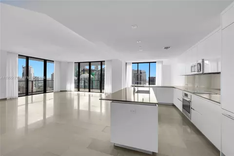 88 SW 7th St #3711, Miami, FL 33130