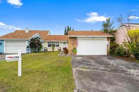 1366 Osprey Ct, Homestead, FL 33035