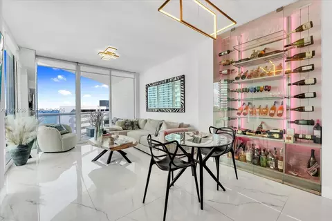 480 NE 30th St #904, Miami, FL 33137