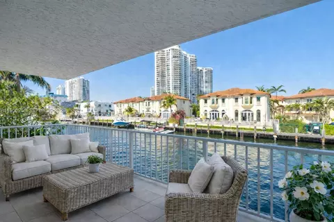 4000 NE 170th St #200, North Miami Beach, FL 33160