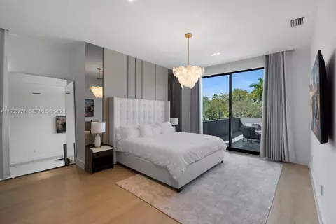 Bedroom - 5900 SW 129th Ter, Pinecrest, FL 33156 photo 8 of 9