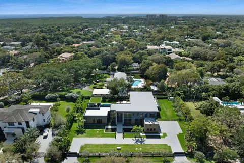 View/Area - 5900 SW 129th Ter, Pinecrest, FL 33156 photo 2 of 9