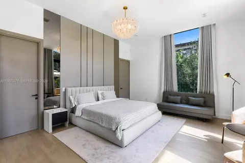 Bedroom - 5900 SW 129th Ter, Pinecrest, FL 33156 photo 1 of 9