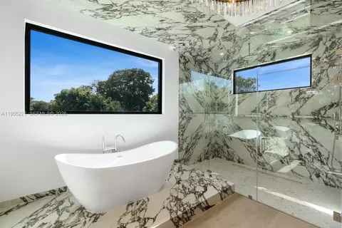 Bath - 5900 SW 129th Ter, Pinecrest, FL 33156 photo 7 of 11