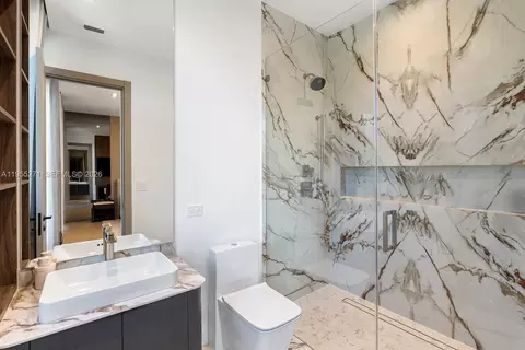 Bath - 5900 SW 129th Ter, Pinecrest, FL 33156 photo 10 of 11