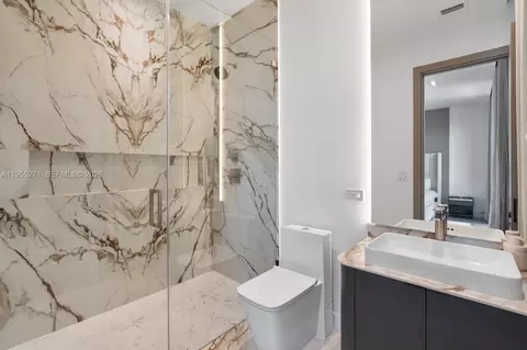 Bath - 5900 SW 129th Ter, Pinecrest, FL 33156 photo 4 of 11