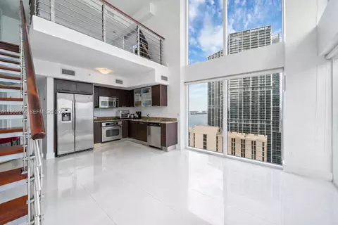 41 SE 5th St #1202, Miami, FL 33131