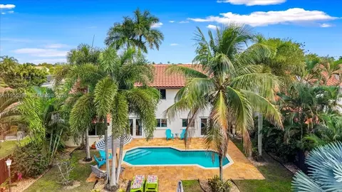 2560 Bass Way, Hollywood, FL 33026