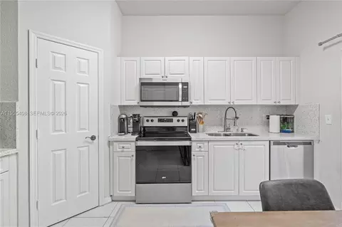 1940 SE 24th Ter, Homestead, FL 33035