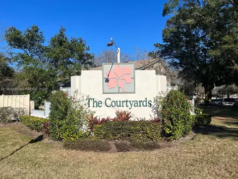 101 N Courageous Ct #101, Atlantic Beach, FL 32233