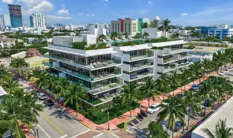300 E Collins Ave #2D, Miami Beach, FL 33139