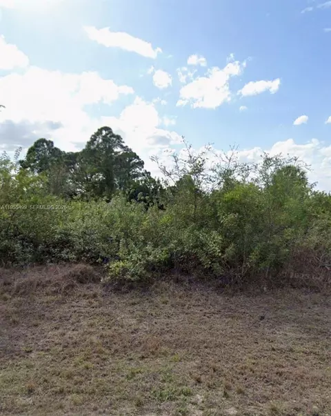 128 Aurora Ave S, Lehigh Acres, FL 33974