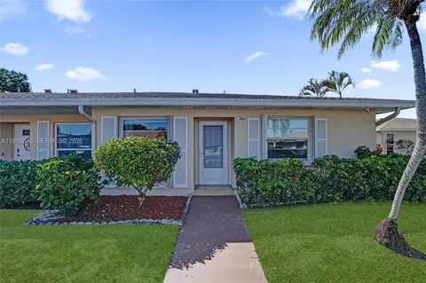 8914 Belle Aire Dr, Boca Raton, FL 33433