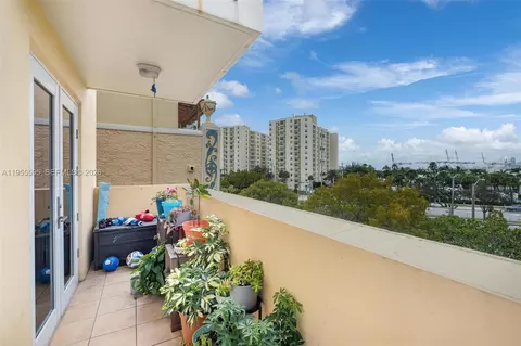 227 Michigan Ave #405, Miami Beach, FL 33139