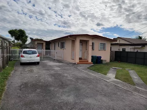 11048 SW 2nd St, Sweetwater, FL 33174