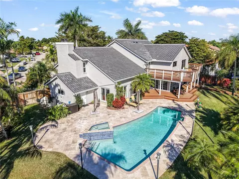 10110 SW 3rd St, Plantation, FL 33324