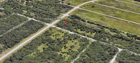 1004 Walcott St SW, Palm Bay, FL 32908