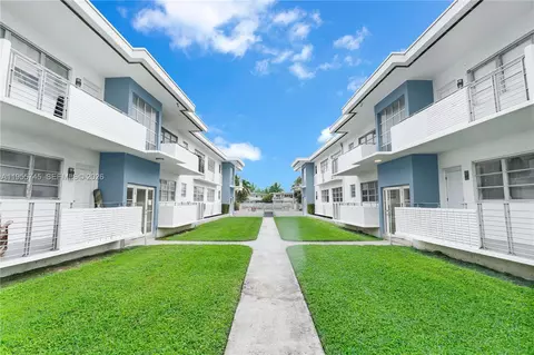 200 S Shore Dr #12, Miami Beach, FL 33141