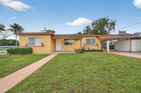5700 NW 111th Ter, Hialeah, FL 33012