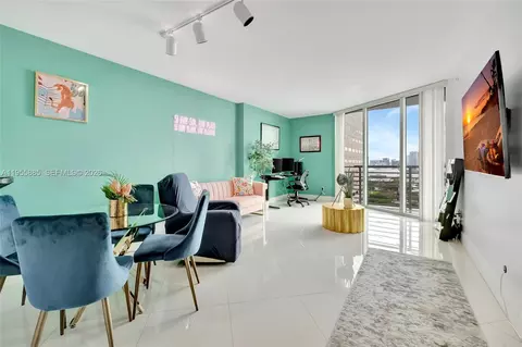 325 S Biscayne Blvd #2616, Miami, FL 33131