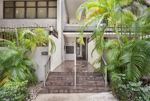 2666 Tigertail Ave #111, Coconut Grove, FL 33133
