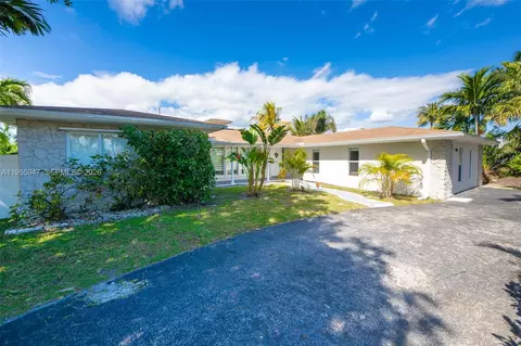 416 N Rainbow Dr, Hollywood, FL 33021