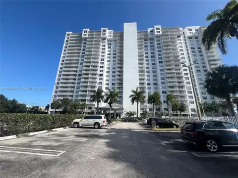 2801 NE 183rd St #405W, Aventura, FL 33160