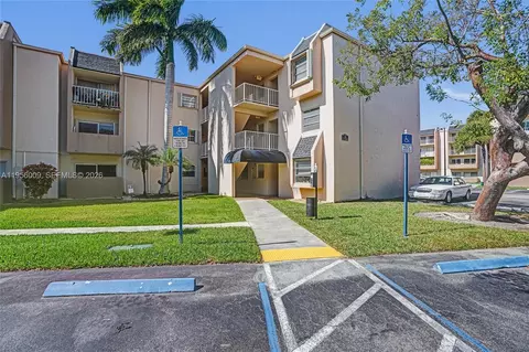 7705 SW 86th St #B-307, Miami, FL 33143