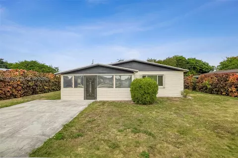 746 NW 3rd St, Florida City, FL 33034