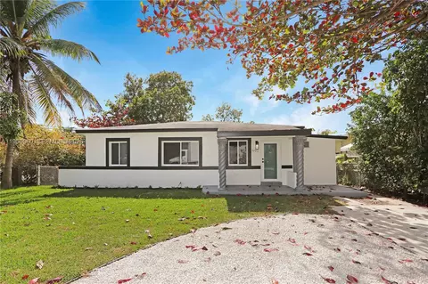 990 NE 159th St, North Miami Beach, FL 33162