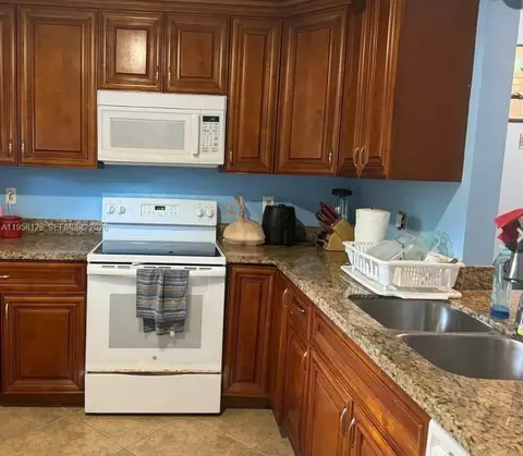 4321 NW 9th Ave #104, Pompano Beach, FL 33064