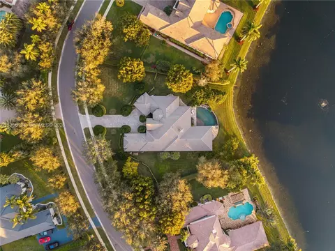 12620 N Winners Cir, Davie, FL 33330