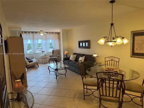 2861 Somerset Dr #407, Lauderdale Lakes, FL 33311