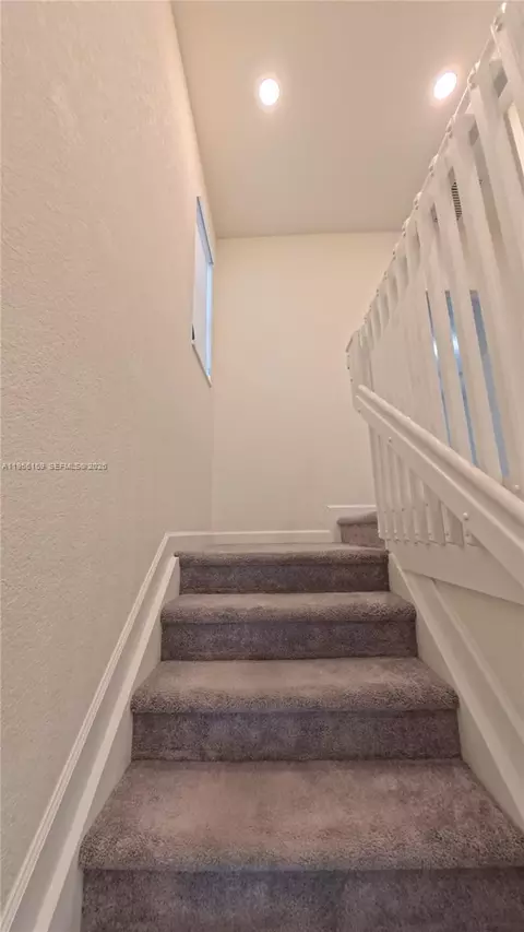 Entry Way - 3410 W 112th Pl, Hialeah, FL 33018 photo 2 of 4