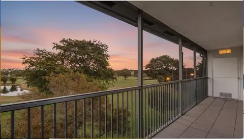551 SW 135th Ave #410B, Pembroke Pines, FL 33027