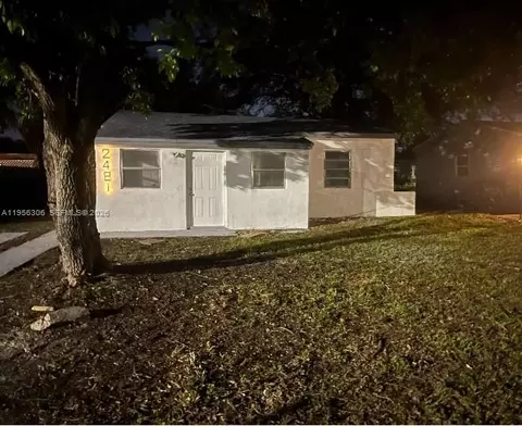 Undisclosed, Opa Locka, FL 33054 photo 9