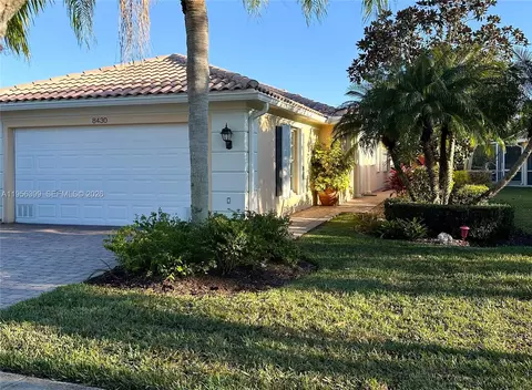 8430 SE Retreat Dr, Hobe Sound, FL 33455
