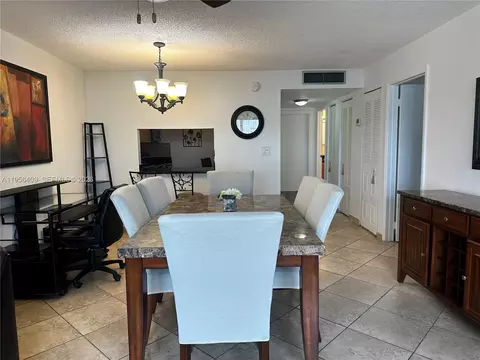 410 SE 2nd St #308, Hallandale Beach, FL 33009