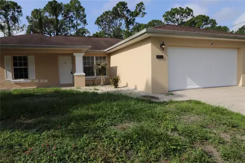 2805 1 Sw St, Lehigh Acres, FL 33972