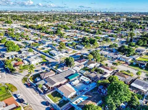 View/Area - 174 E 40th St, Hialeah, FL 33013 photo 10 of 12