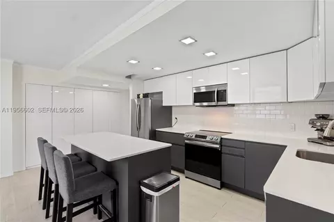 3440 NE 192nd St #5P-A, Aventura, FL 33180
