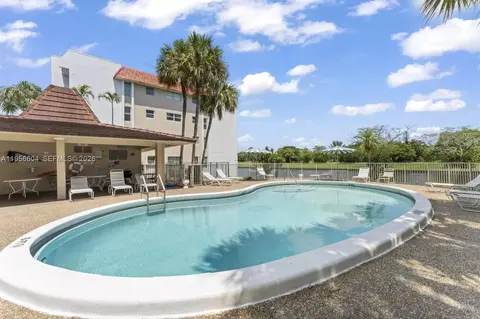 3774 Inverrary Blvd #101P, Lauderhill, FL 33319