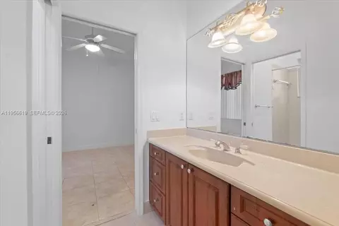 Bath - 16640 NW 86th Ct, Miami Lakes, FL 33016 photo 1 of 2