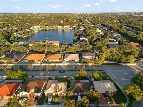View/Area - 16640 NW 86th Ct, Miami Lakes, FL 33016 photo 1 of 2