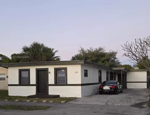 2425 NW 8th Pl, Fort Lauderdale, FL 33311