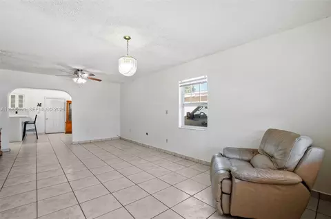 Living - 3880 E 8th Ln, Hialeah, FL 33013 photo 2 of 4