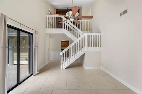 Living - 804 Summerwinds Ln, Jupiter, FL 33458 photo 4 of 5