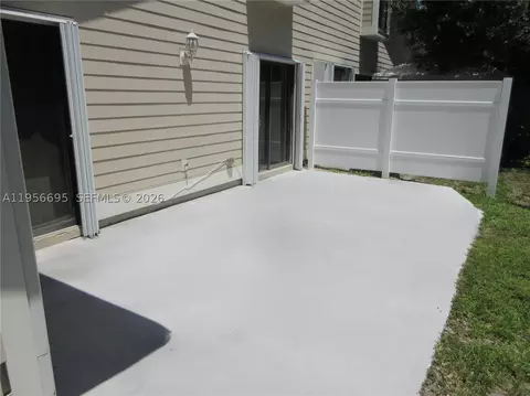 Exterior - 804 Summerwinds Ln, Jupiter, FL 33458 photo 7 of 7