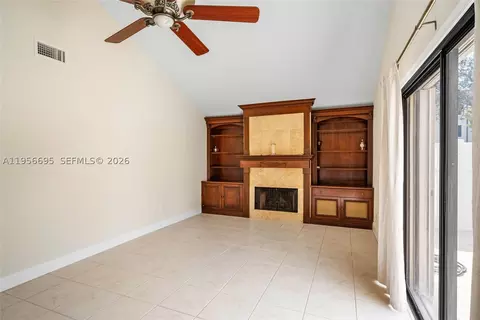 Living - 804 Summerwinds Ln, Jupiter, FL 33458 photo 1 of 5
